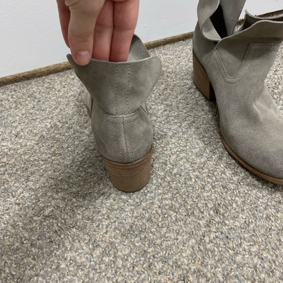 Ankle booties size 8.5 NEW BP Suede Taupe - Picture 2 of 13